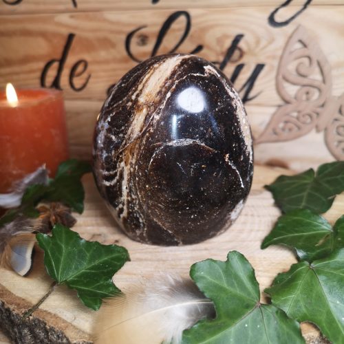 Forme Libre en Opale Noir de Madagascar