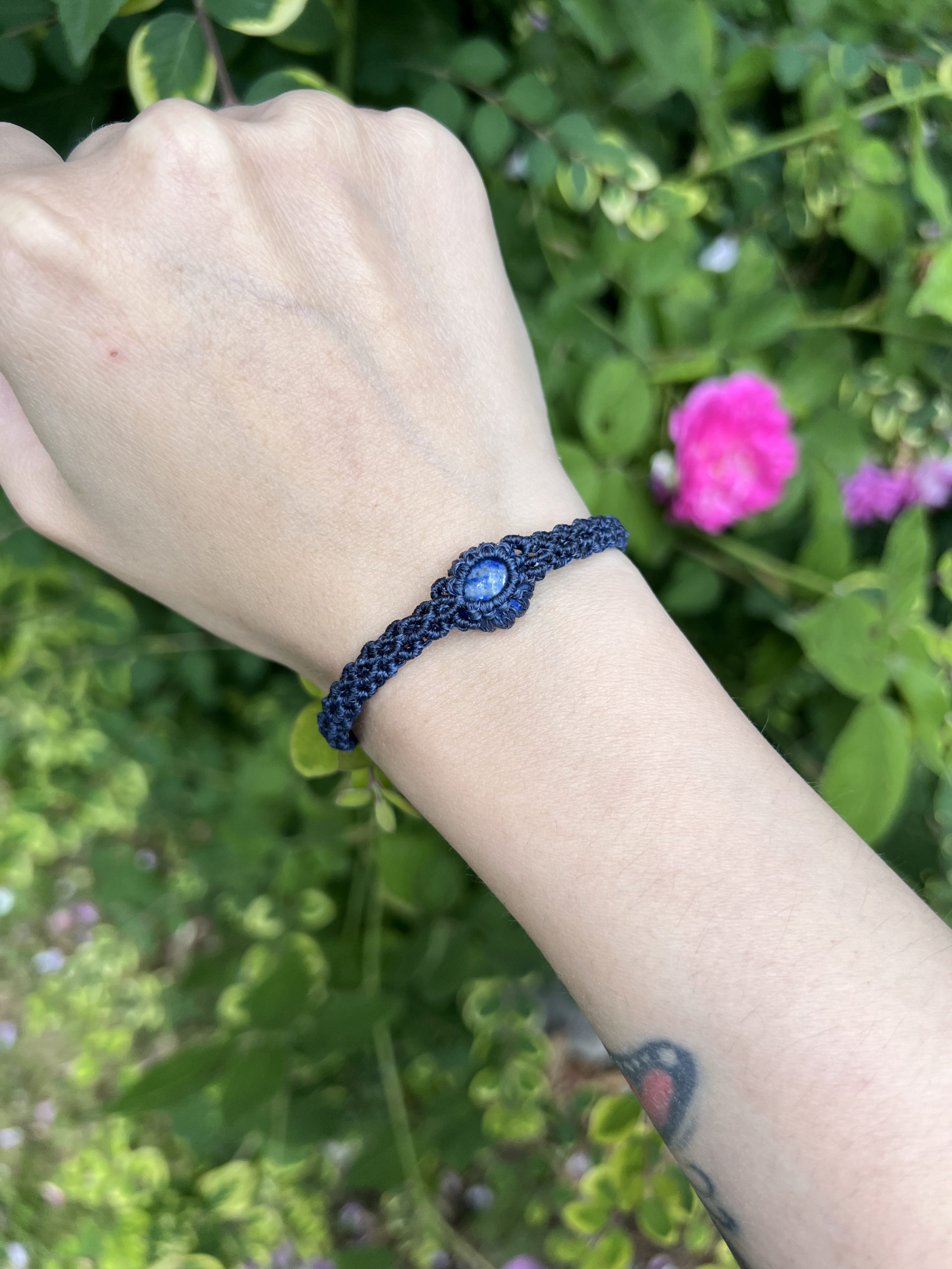 Bracelet en Lapis Lazuli tissé à la main