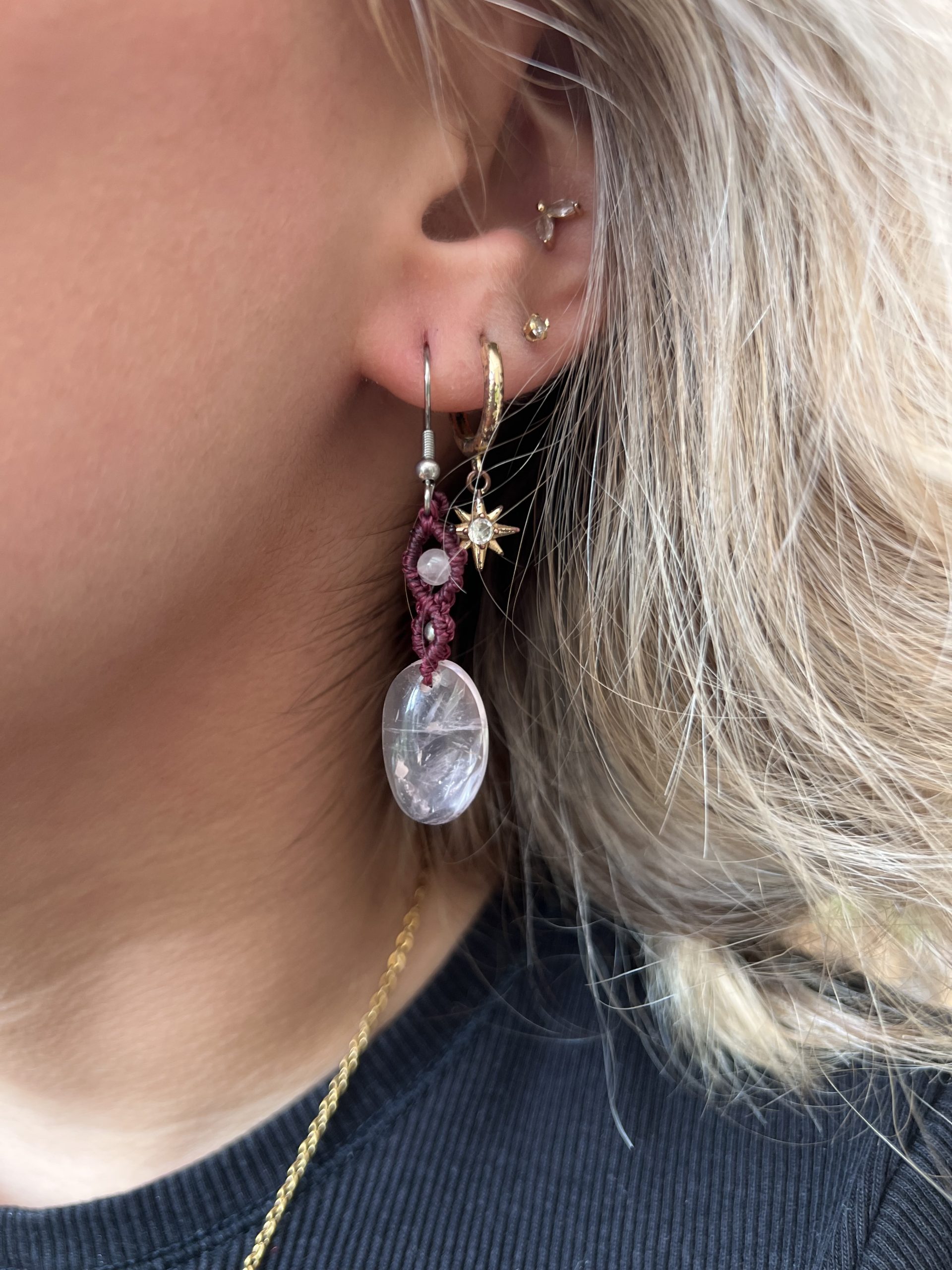 Boucles d’oreilles en Quartz rose – Tissage main & acier inoxydable | Bijoux vibratoires amour et douceur – Image 3