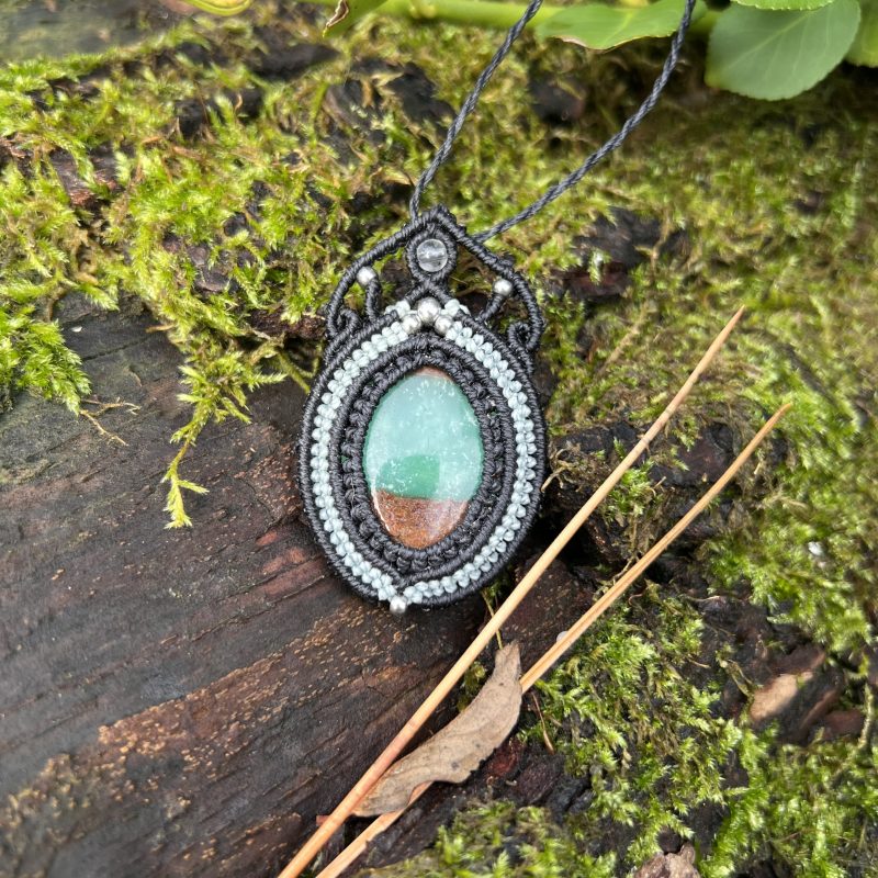 Talisman Chrysoprase naturelle – Lumière d’Espoir, Sérénité & Renouveau