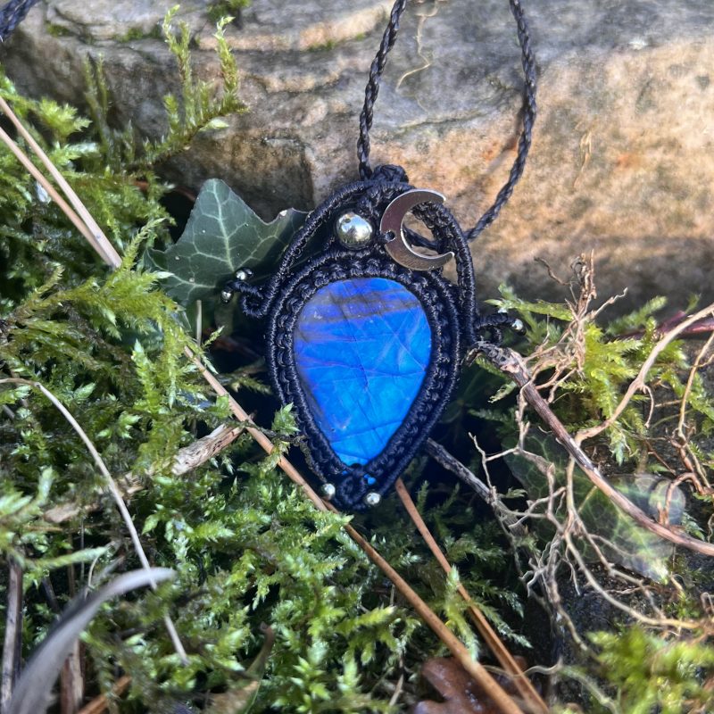 Talisman Séléné – Revenir à soi | Labradorite bleu abyssal