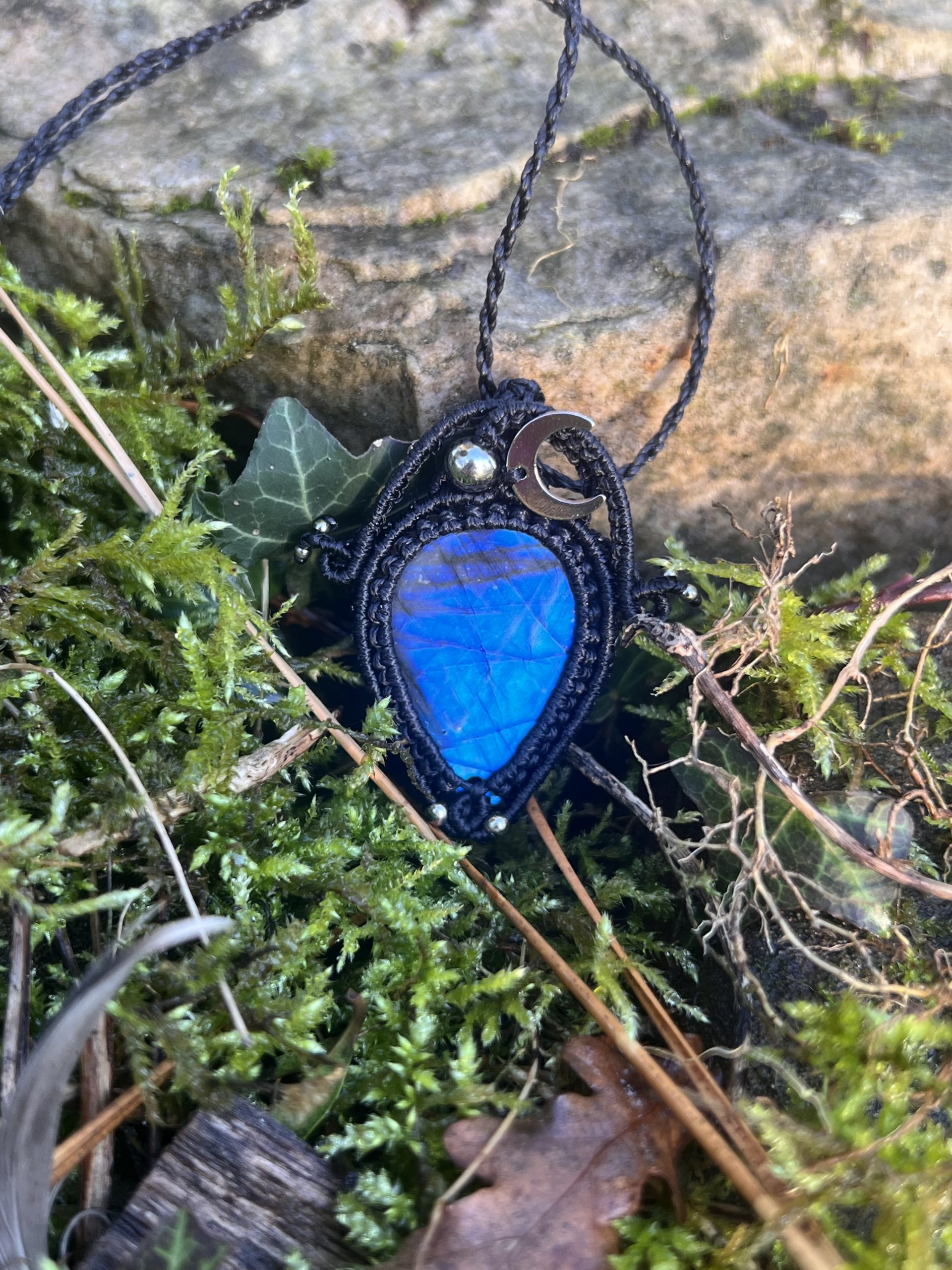 Talisman Séléné – Revenir à soi | Labradorite bleu abyssal
