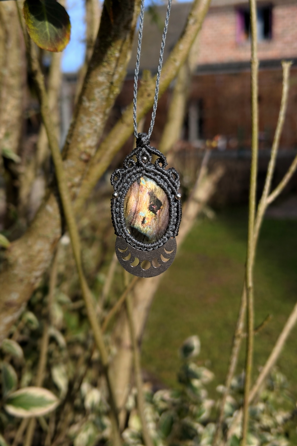 Talisman en labradorite « Artemis » – Intuition, clarté &protection