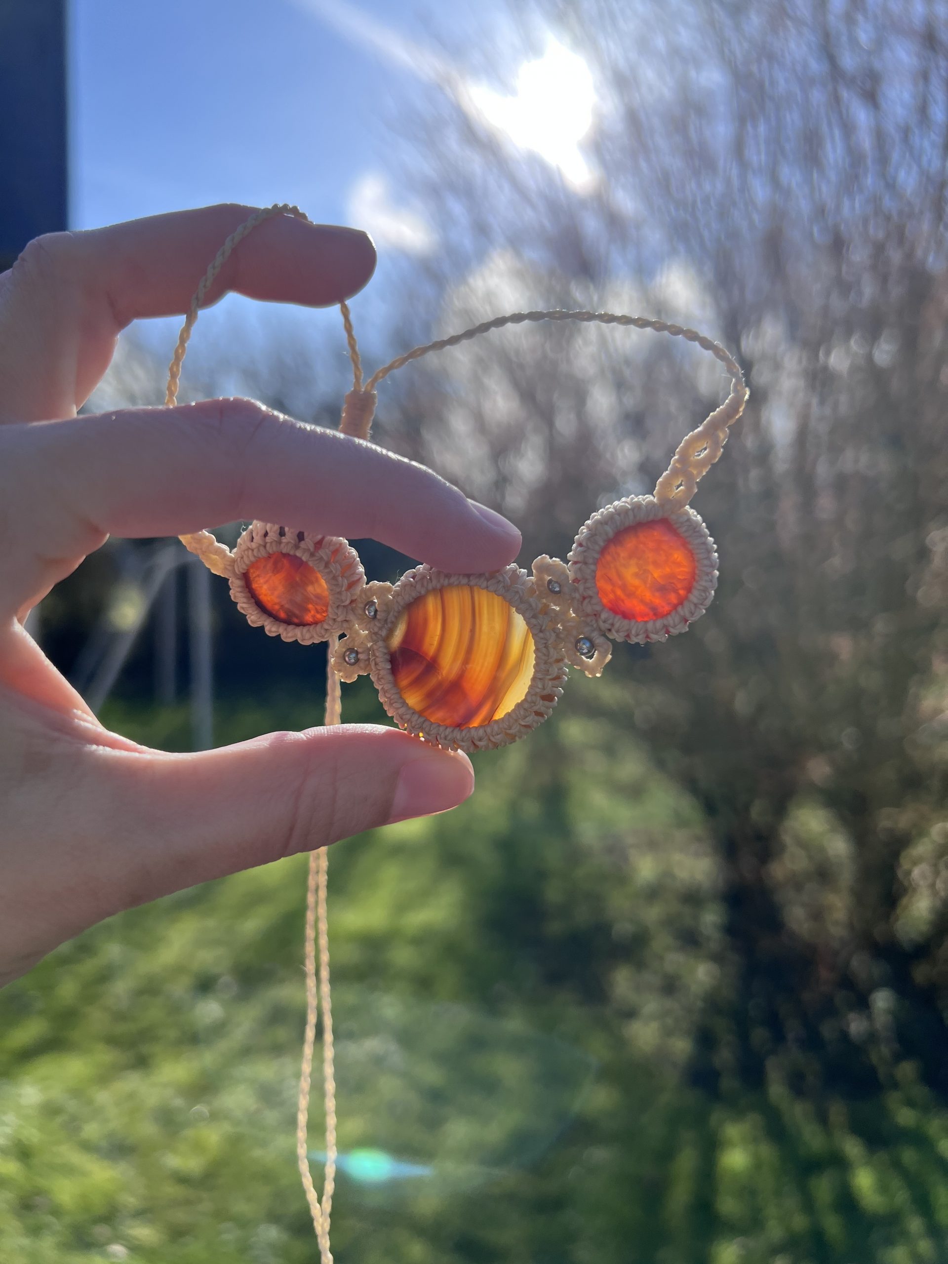 Les Triades – Collier micro macramé Cornaline | La Magie de Ledy